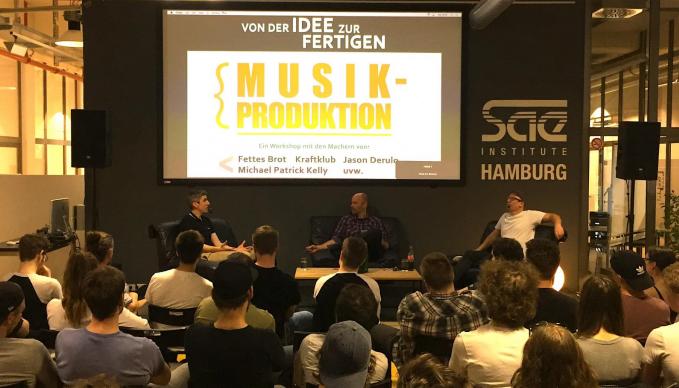 Björn Beton (Fettes Brot) und Nils Ruzicka (KRAFTKLUB, Jason Derulo, Michael Patrick Kelly, uvw.) im SAE Institute Hamburg