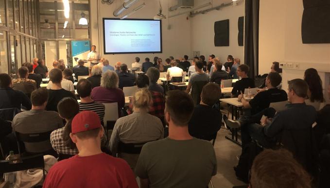 100 Fachbesucher aus dem In- und Ausland beim Tagesevent "Moderne Audio-Netzwerke" ProAudio