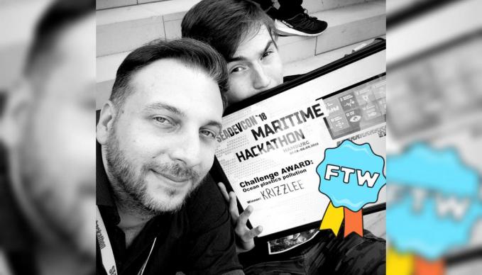 SAE Game Fachbereichsleiter und Student gewinnen mit ihrem Game beim Hackathon